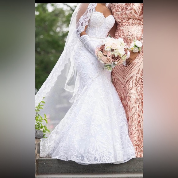 Wedding dress